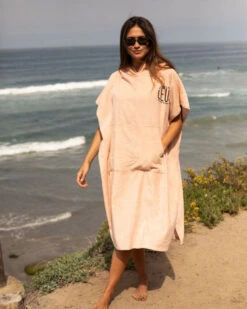 LEUS HAPPY HOUR PONCHO - LARGE (EX) -Ocean Outfit Shop 3V3A1075 1407 deca34b7 8e88 4afa a9b1 e0c9dcc2a789 37609.1691177212