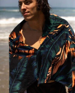 LEUS JUNGLE MADNESS TOWEL 10 LEUS JUNGLE MADNESS TOWEL -Ocean Outfit Shop 3V3A2714 3046 76766.1673632360