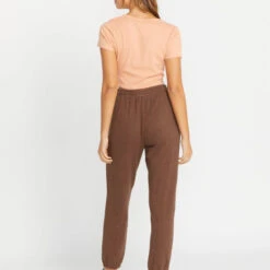 VOLCOM LIL FLEECE PANT(B1212303) -Ocean Outfit Shop B1212303 CHO B 1420x1420 crop center.jpg 50906.1701194731