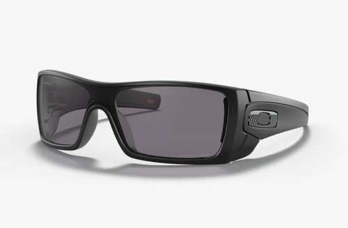 OAKLEY BATWOLF MATTE BLACK POLARIZED (OO9101-04) 3 OAKLEY BATWOLF MATTE BLACK POLARIZED (OO9101-04)