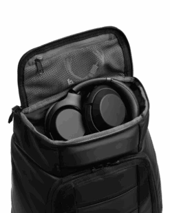 DB BOARD BAGS HUGGER 25L BLACK OUT (EX) -Ocean Outfit Shop Hugger 2025L 20Packing 20Image05 b94ad74f ad52 4e34 84c5 54373e230990 82608.1695564577