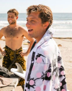 LEUS PARKER COFFIN TOWEL -Ocean Outfit Shop leus beachtowel parker coffin lifestyle7 15203.1673632355