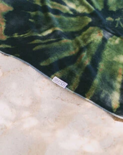 LEUS TIE DYE BEACH ECO TOWEL -Ocean Outfit Shop leus beachtowel tie dye camo 4 17979.1673632274