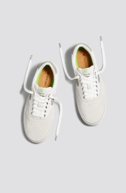 CARIUMA NAIOCA PRO VINTAGE WHITE WOMEN'S SHOE -Ocean Outfit Shop naioca skate off white vintage grey logo sneaker.feature 3 27f8d12f 601b 4624 8ac6 7ae7da747af0 30927.1674596498