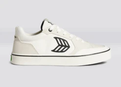 CARIUMA VALLELY VINTAGE WHITE MEN'S SHOE -Ocean Outfit Shop vallely skate off white black cordura suede sneaker.slideshow1 09740.1674596386