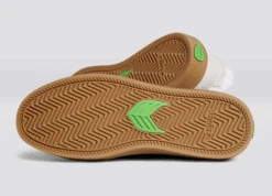 CARIUMA VALLELY SKATE GUM VINTAGE WHITE SHOES(EX) -Ocean Outfit Shop vallely skate off white vintage gum grey cordura suede sneaker.slideshow2 9ce1ed61 faf3 4fea bf7b 637898d48186 48483.1679339310